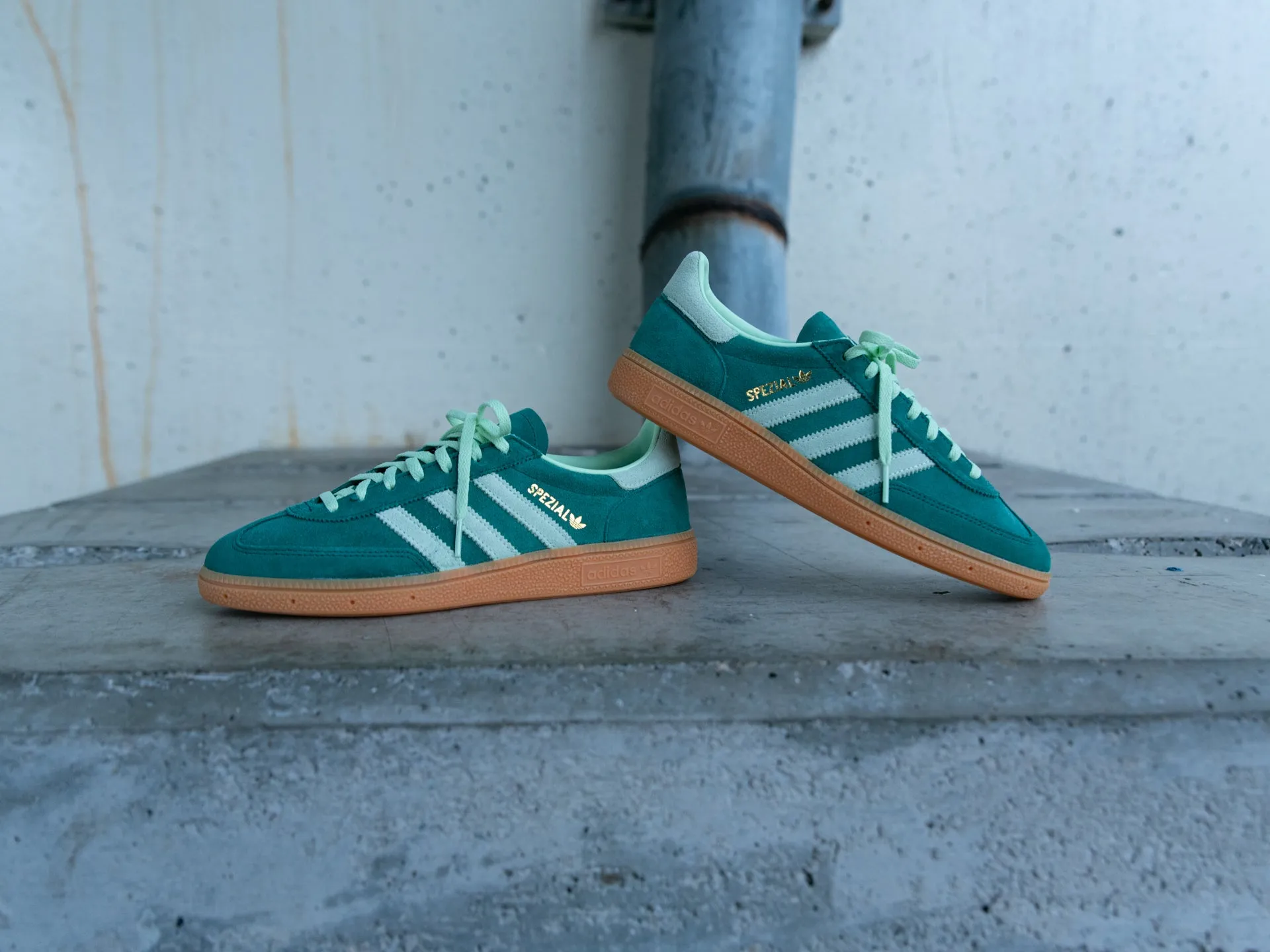 Adidas Women's Handball Spezial 'Collegiate Green/Semi Green Spark'