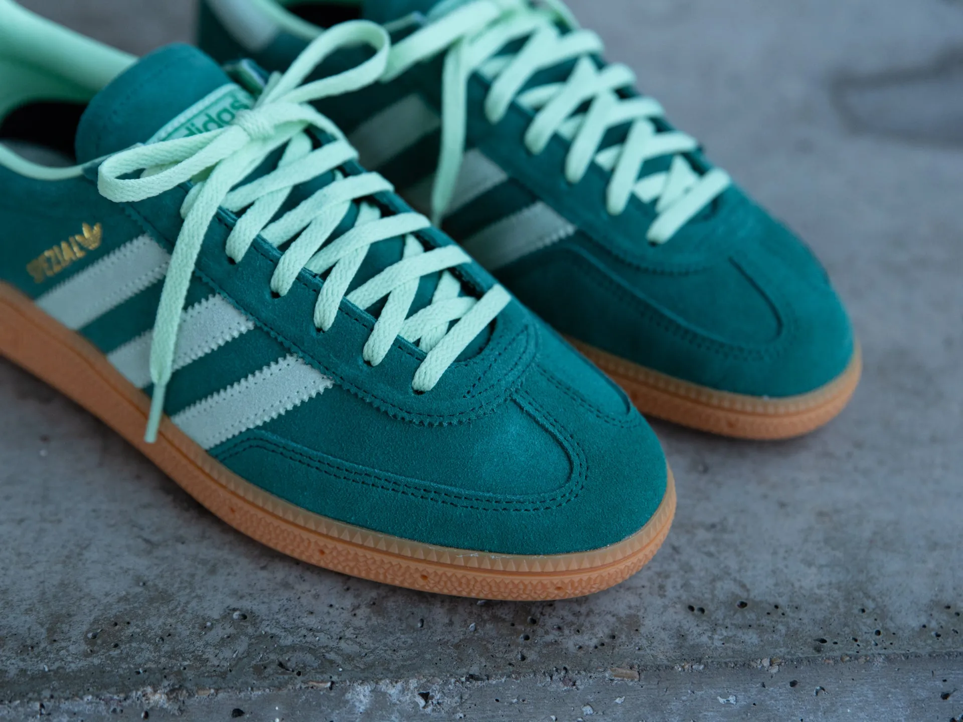 Adidas Women's Handball Spezial 'Collegiate Green/Semi Green Spark'