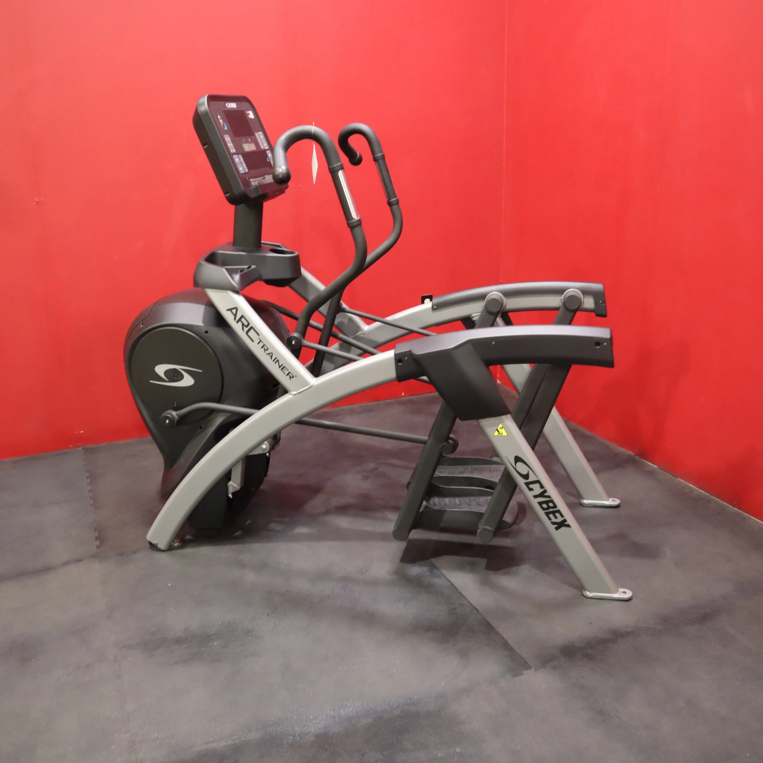 Cybex R Series Total Body Arc Trainer w/ 50L Console (Refurbished)