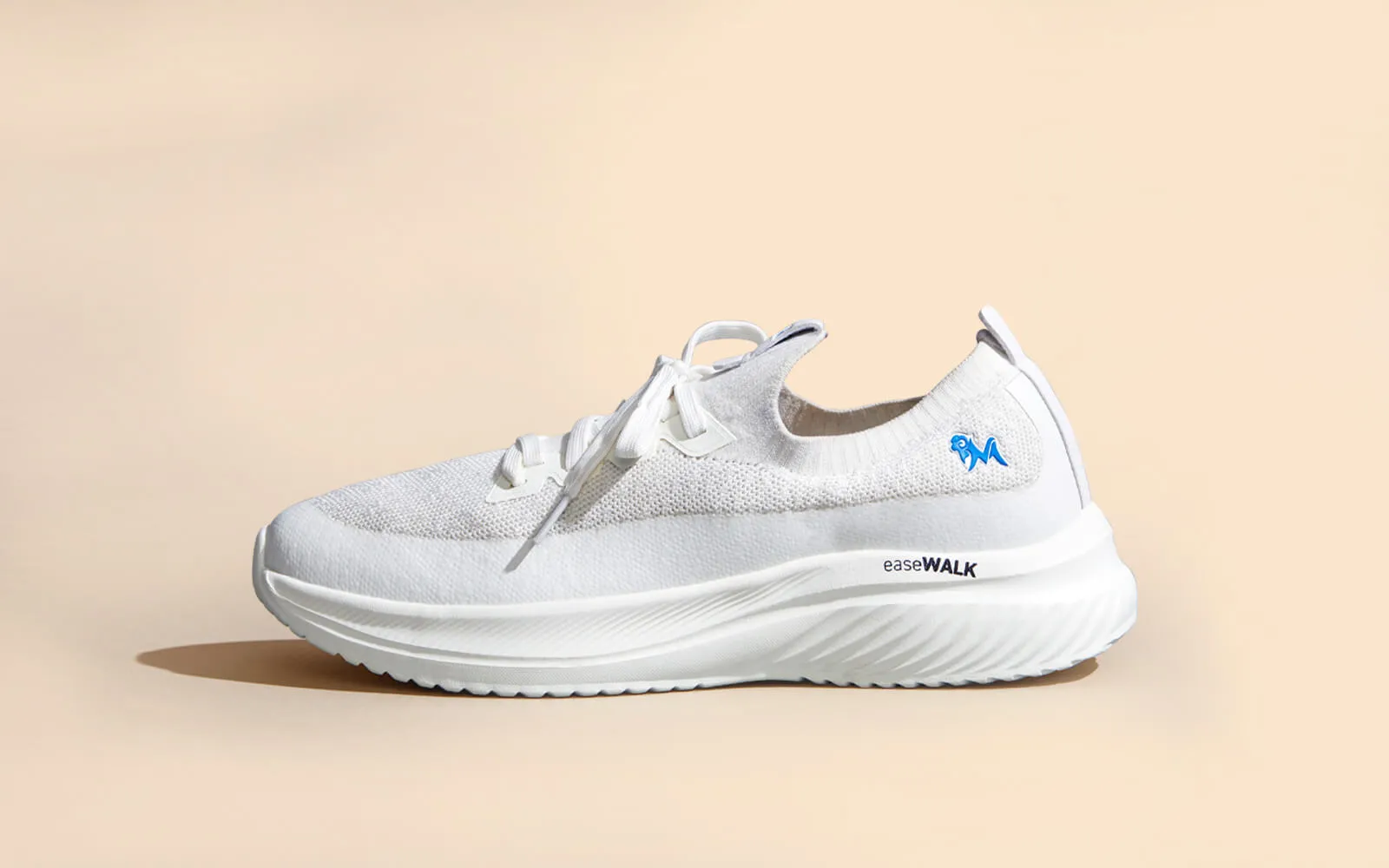 Ease Walk Sneakers : White