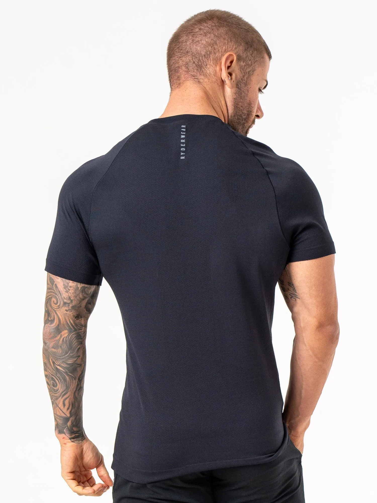 Element Seamless T-Shirt - Black