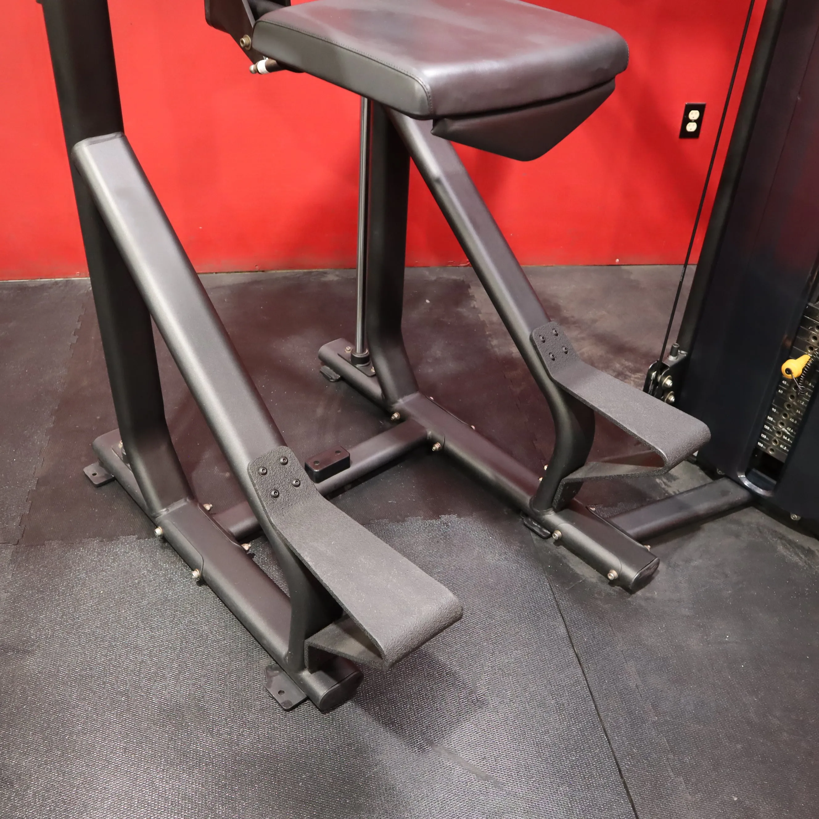 Matrix Versa Chin / Dip Assisted Pullup (Refurbished)