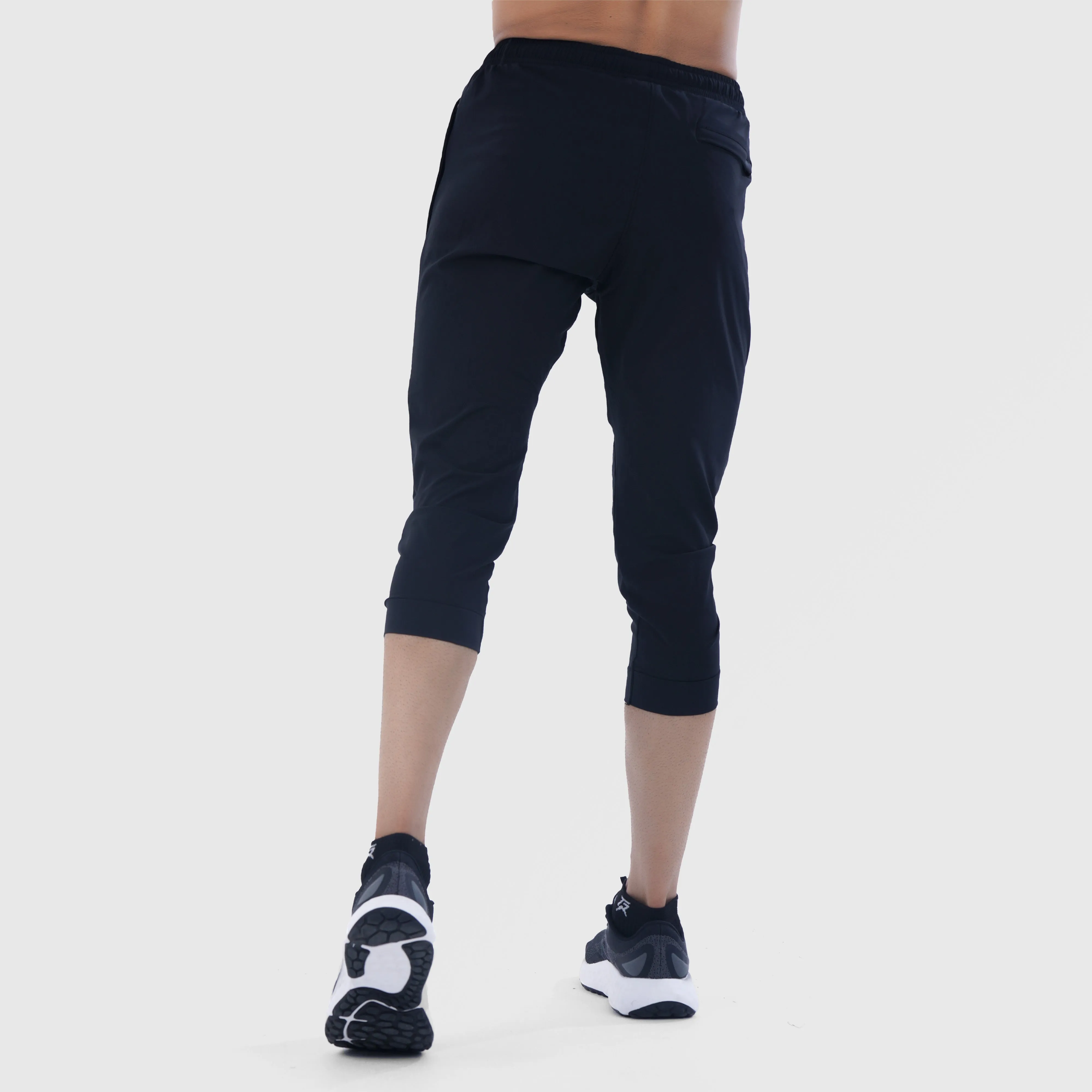 Resistance 3/4 Bottoms (Black)